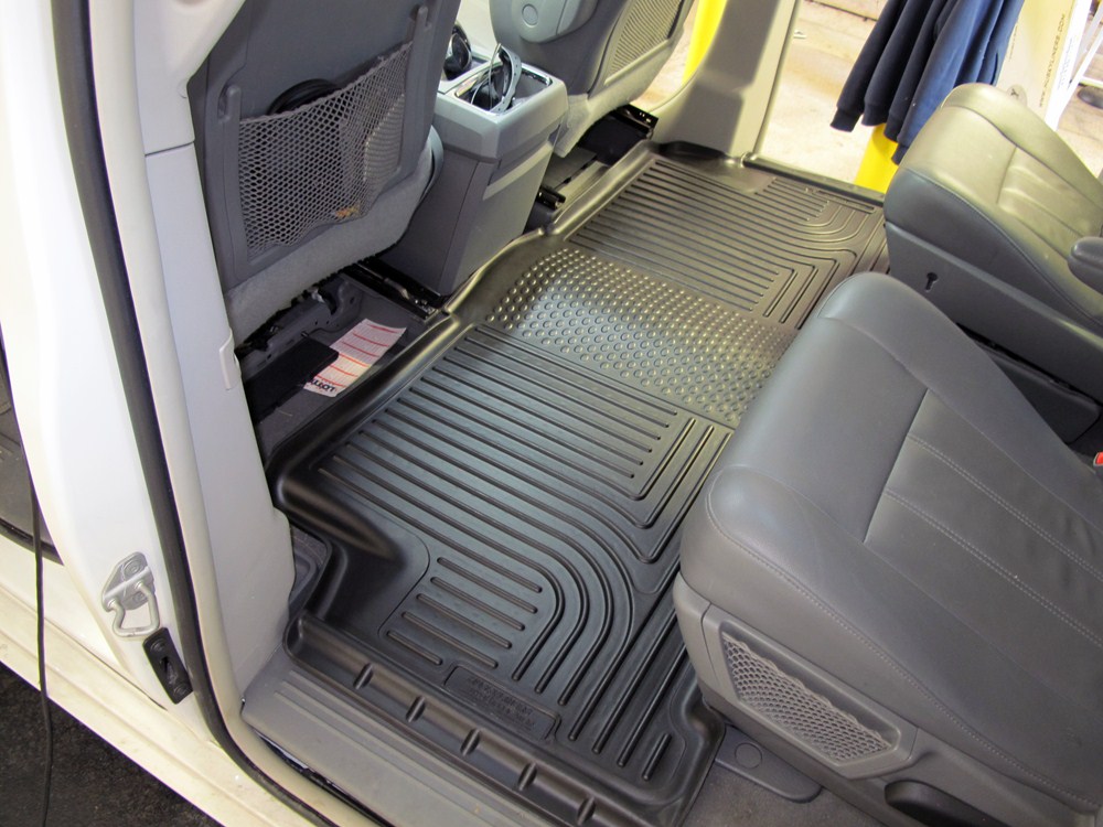 Husky Liners Floor Mats for Chrysler Town and Country 2010 - HL19081 Floor Mats 2010 Chrysler Town And Country