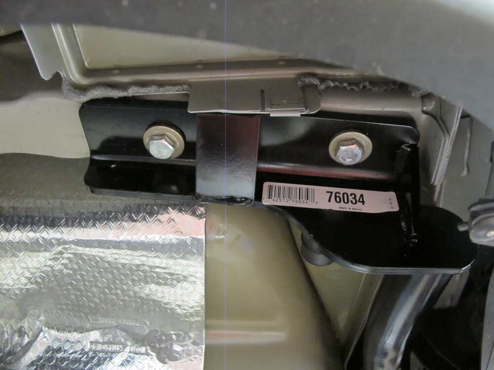 Draw Tite Hitch >> 2017 Ford Explorer Trailer Hitch - Draw-Tite Draw Tite Hitch >> 2017 Ford Explorer Trailer Hitch - Draw-Tite