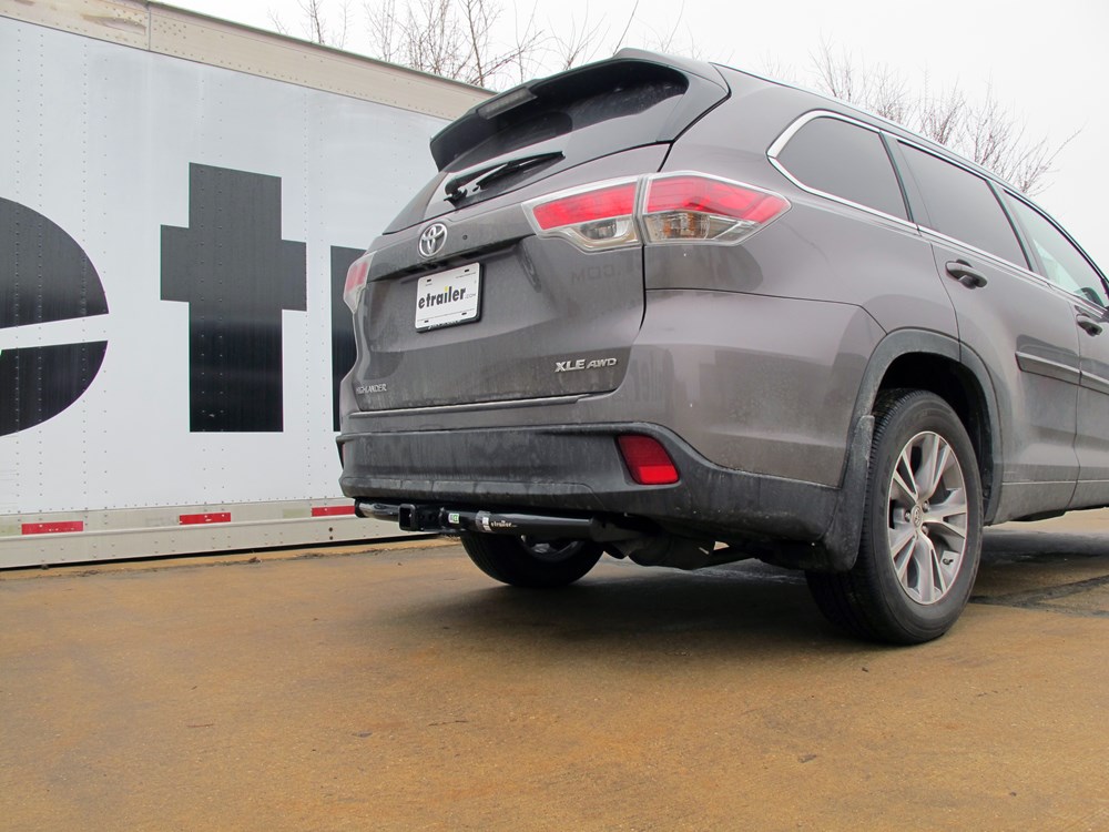 2016 toyota highlander Trailer Hitch - Hidden Hitch