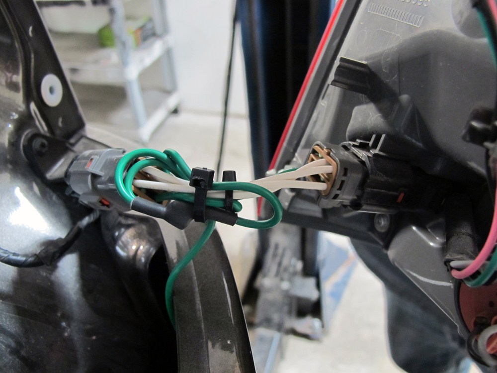 2013 Kia Sorento Custom Fit Vehicle Wiring - Curt