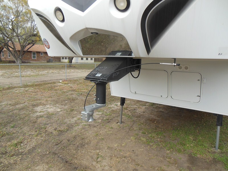 Compare Ranch Hitch Universal Vs Bulldog Gooseneck
