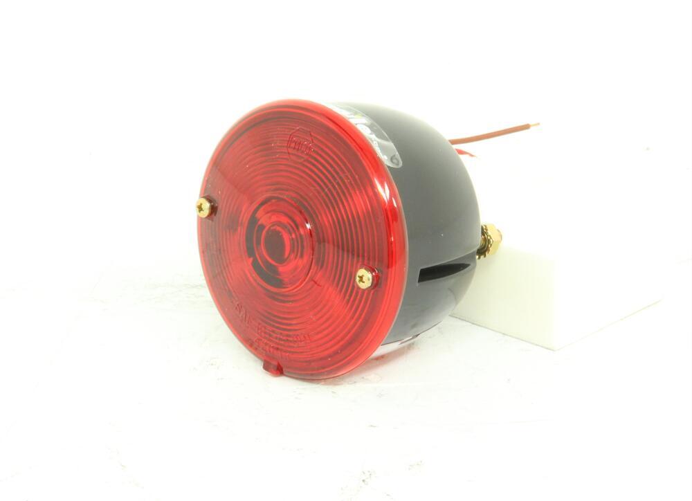 Peterson Round Trailer Tail Light With License Plate Light