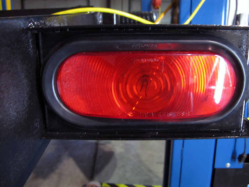 sealed 6 1 2 quot oval trailer stop turn and light 3 flush mount trailer lights