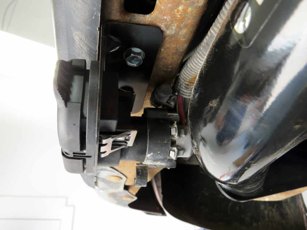 Pollak 7 Mounting