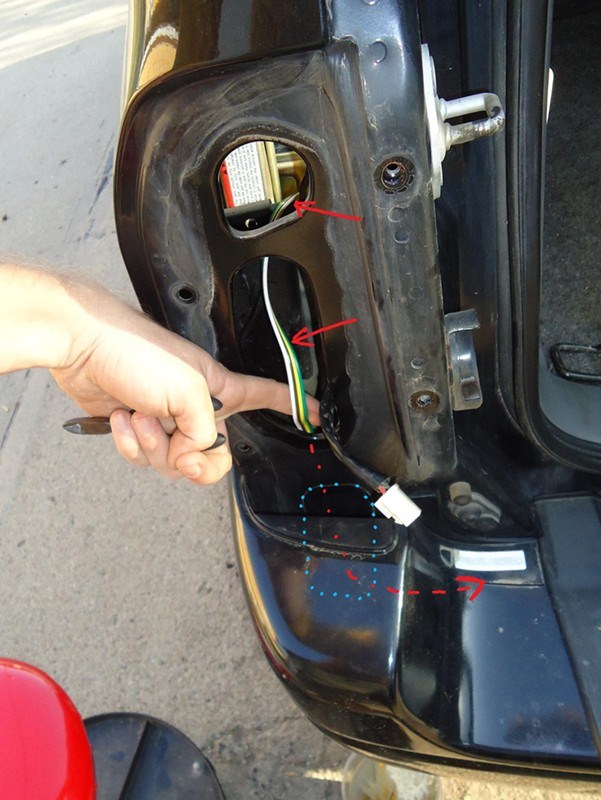 Location of Trailer Harness Connector on 1996 Geo Tracker ... 6 pin wiring diagram tow hitch 