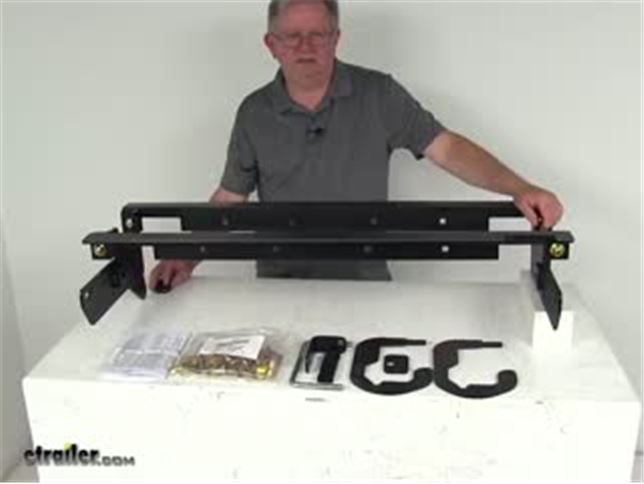 A Closer Look at the Curt 600 Series Gooseneck Installation Kit for Ford F-250/F-350/F-450 Video | etrailer.com