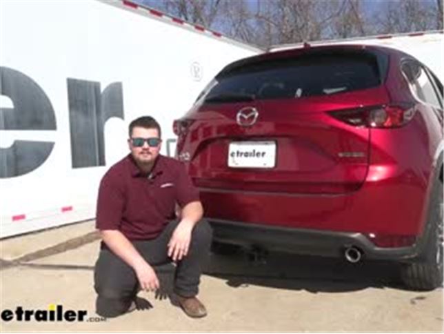  Instalación de enganche de remolque Curt - Video de Mazda CX-5 2021 |  etrailer.com