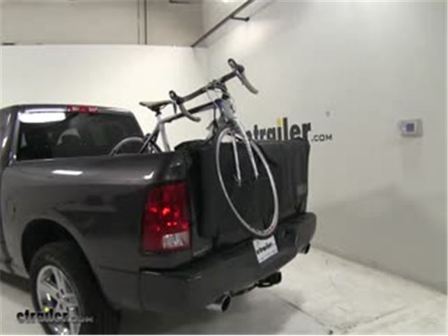 thule tailgate bike rack