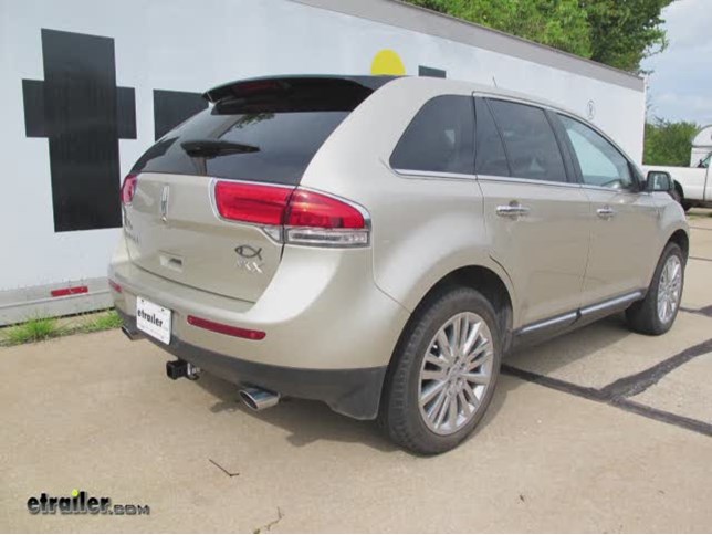 Trailer Hitch Installation 2011 Lincoln Mkx Draw Tite Video Etrailer Com [ 484 x 644 Pixel ]