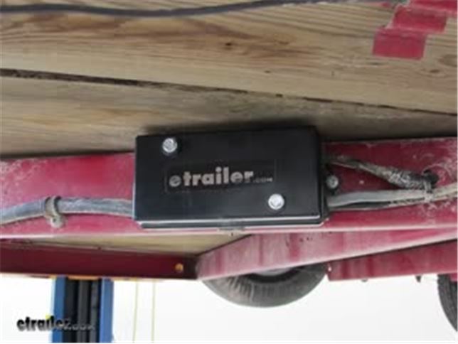 WHRZT! GPS Trailer Tracking Device - Junction Box Lid Review Video etrailer.com