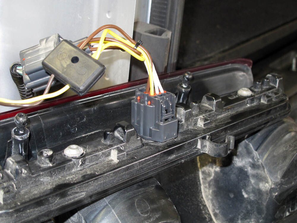 2007 Dodge Nitro Trailer Wiring Harness Pics 1 2007 Dodge Nitro Trailer Wiring Harness from www.etrailer.com