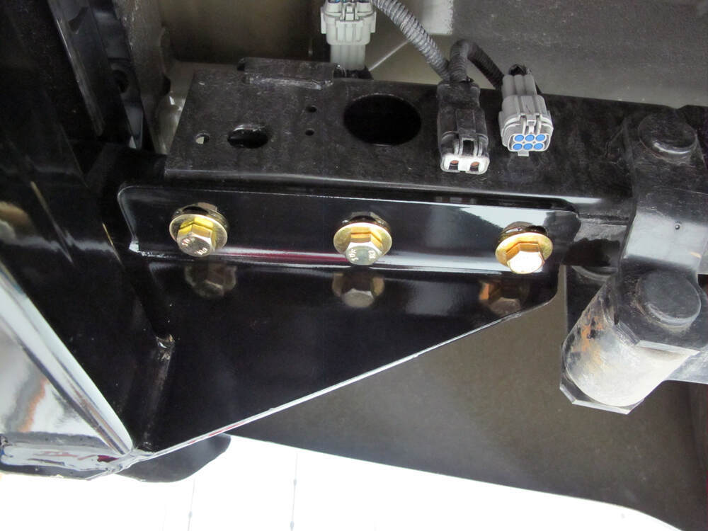 2015 Nissan Frontier Hitch Installation | Upcomingcarshq.com