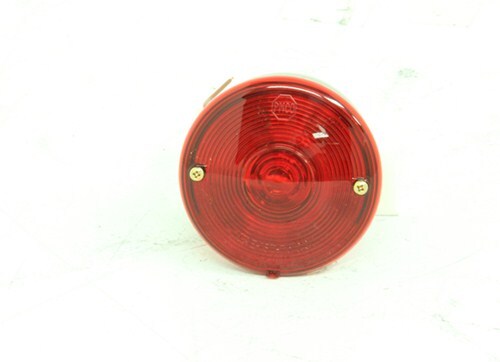 Peterson Round Trailer Tail Light With License Plate Light