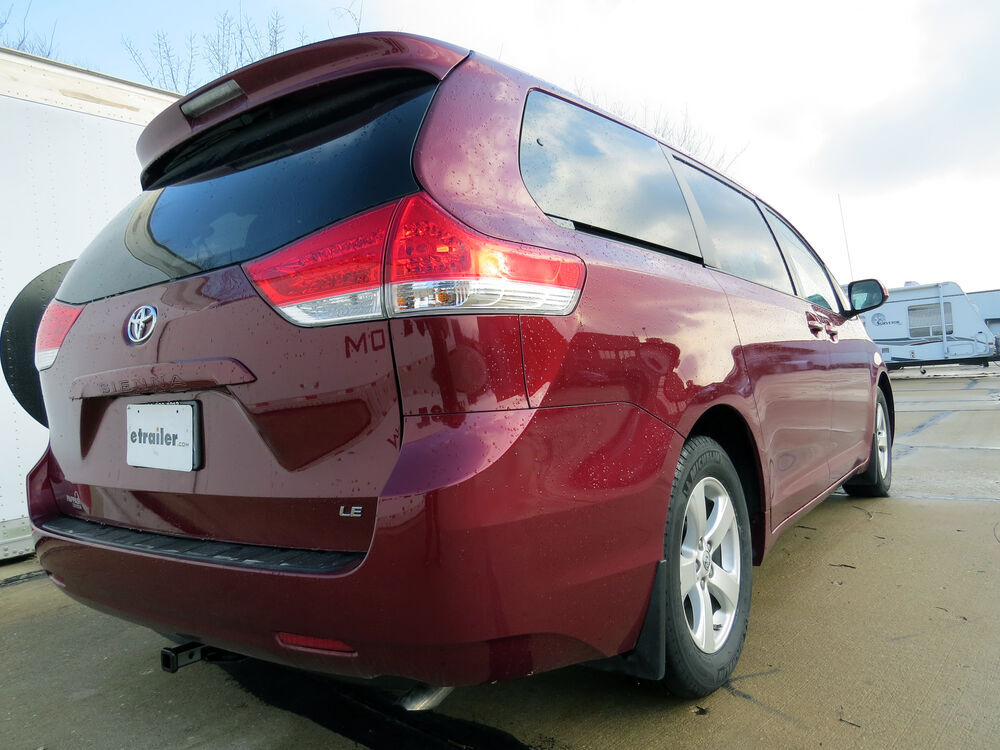 2014 Toyota Sienna Trailer Hitch - Curt