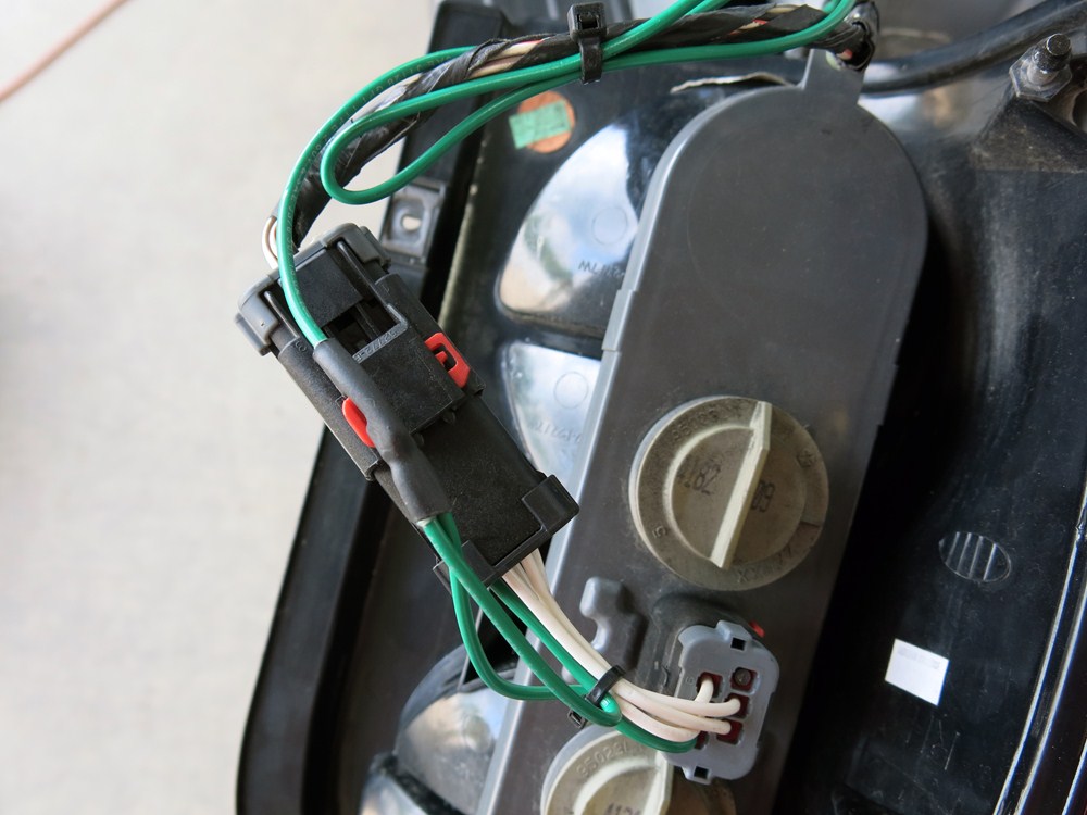2005 jeep liberty Custom Fit Vehicle Wiring - Curt
