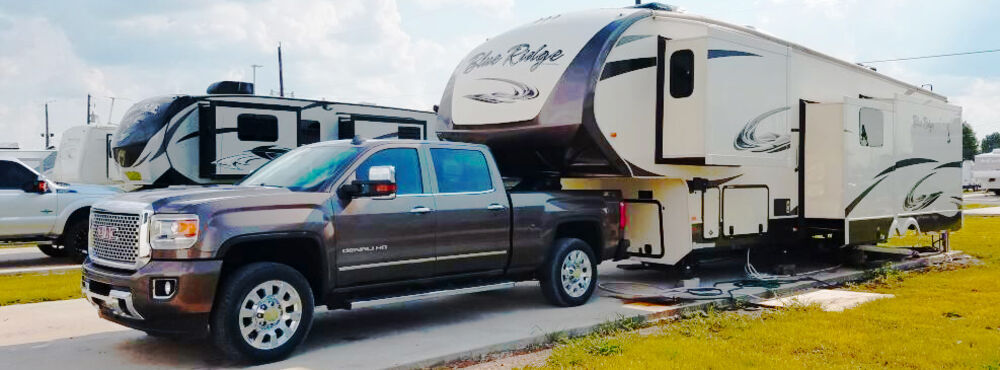 What is a Fifth-Wheel Camper