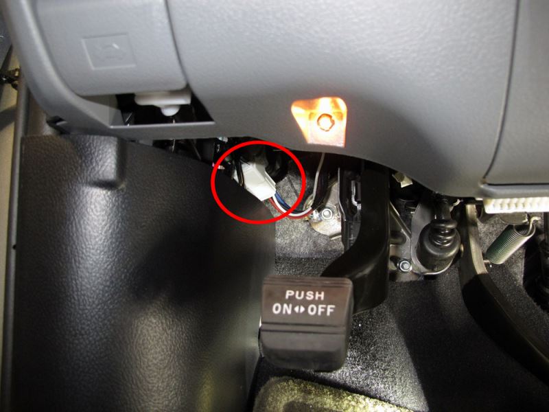 Where Does a Brake Controller Plug Into on a 2014 Toyotas Tundra