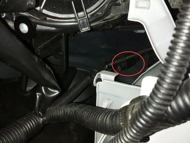 Where is the Front Trailer Wiring Connector on a 2013 Mitsubishi