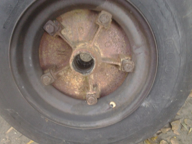 How to Pick Out Replacement Hubs for Mobile Home Axles