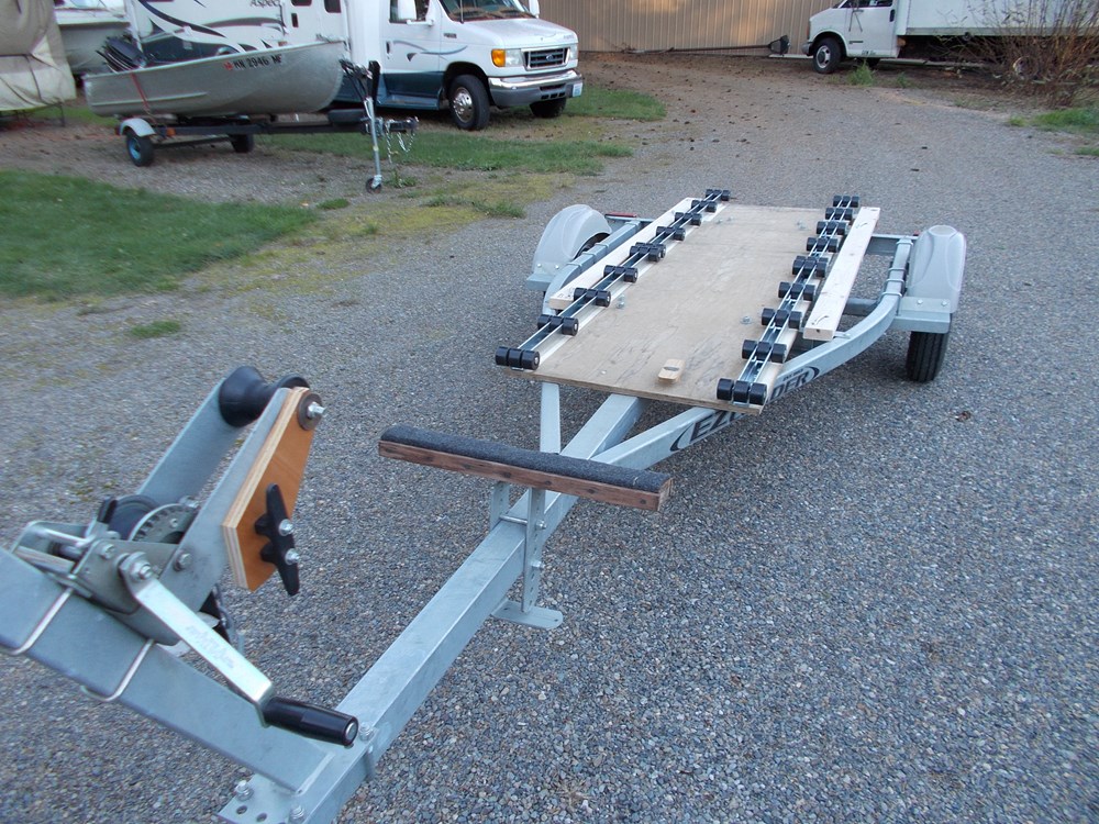 boat trailer deluxe roller bunk - 4' long - 10 sets of 3