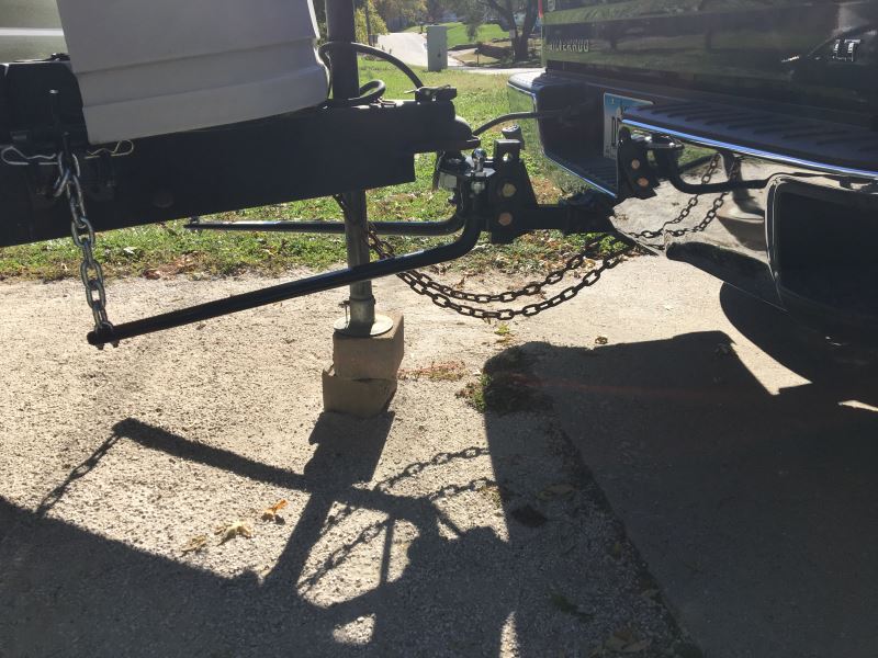 hooking up trailer brakes 6 way plug wiring diagr am standard wiring post purpose wire color tm park lights brown gd ground black (or white) s trailer brakes blue lt left turn/brake light yellow. hooking up trailer brakes 6 way plug wiring diagr am standard wiring post purpose wire color tm park lights brown gd ground black (or white) s trailer brakes blue lt left turn/brake light yellow.