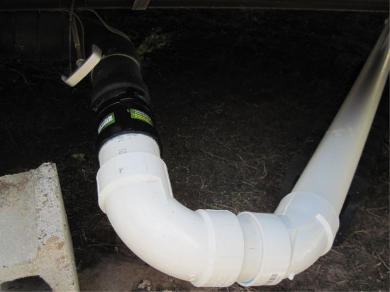 How to Hook up and Use an RV Sewer Hose