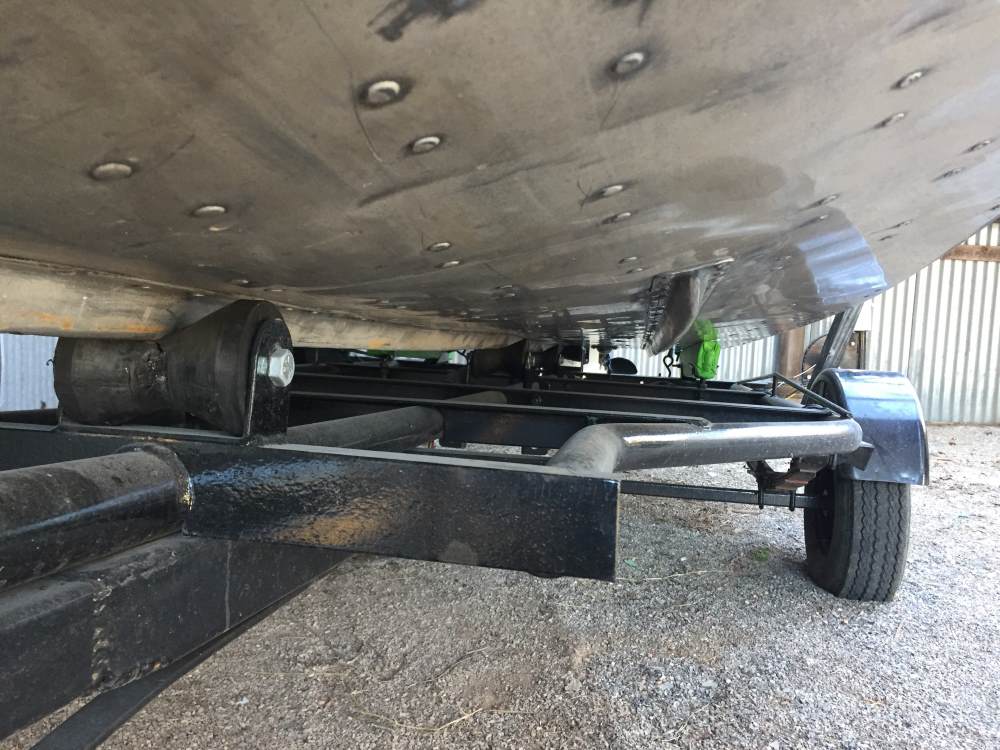Yates Bow Roller for Boat Trailers - Heavy-Duty Rubber - 4 