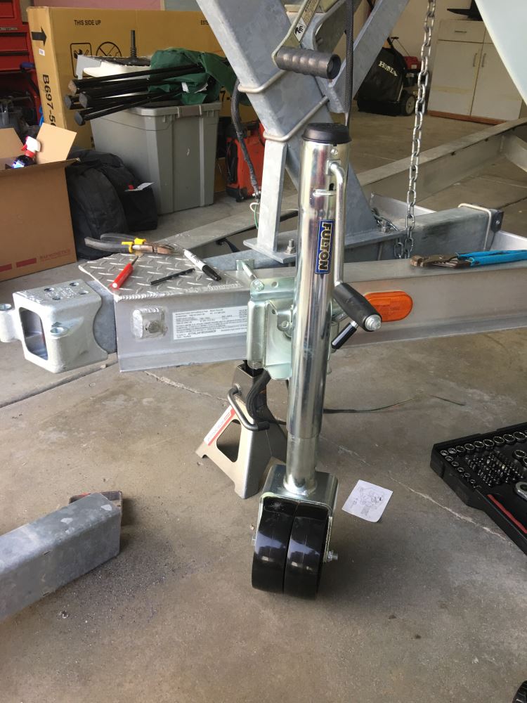 Fulton BoltThru Swivel Marine Jack with Dual Wheels Sidewind 12