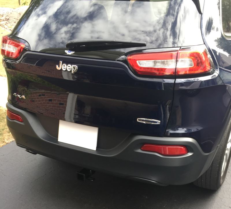 2014 Jeep Cherokee Curt Trailer Hitch Receiver - Custom Fit - Class III - 2"