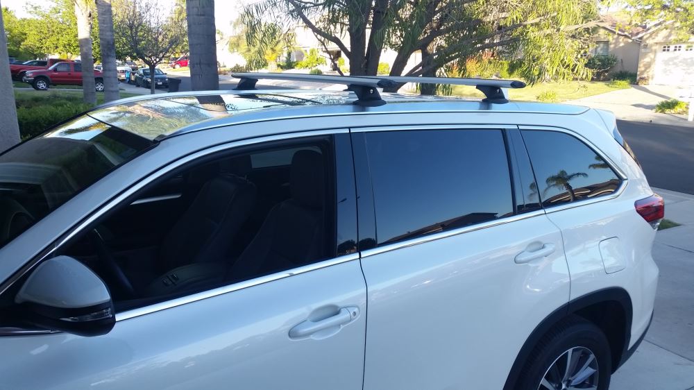 1 Rhino-Rack Black 54/" Vortex Aero Bar