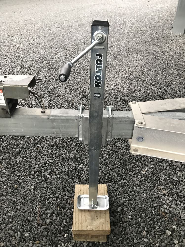 No Wheel 2,500 lbs Fulton Square Tube Fixed Mount Jack