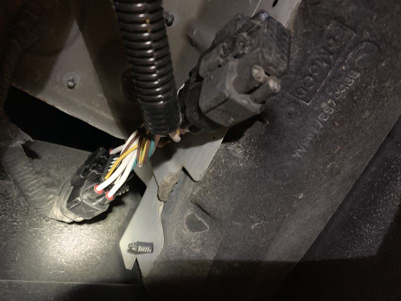 2013 Ford Explorer Custom Fit Vehicle Wiring - Tekonsha