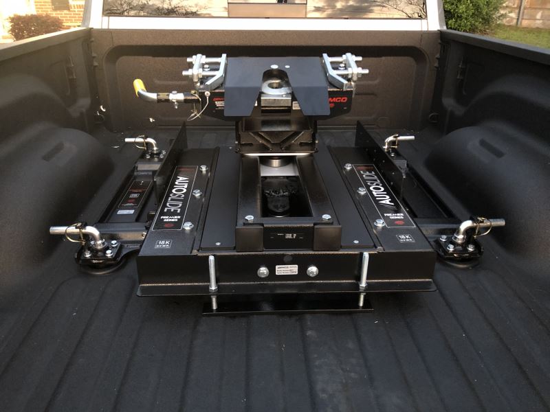Demco Fifth Wheel Hitch for 2015 Ram 2500