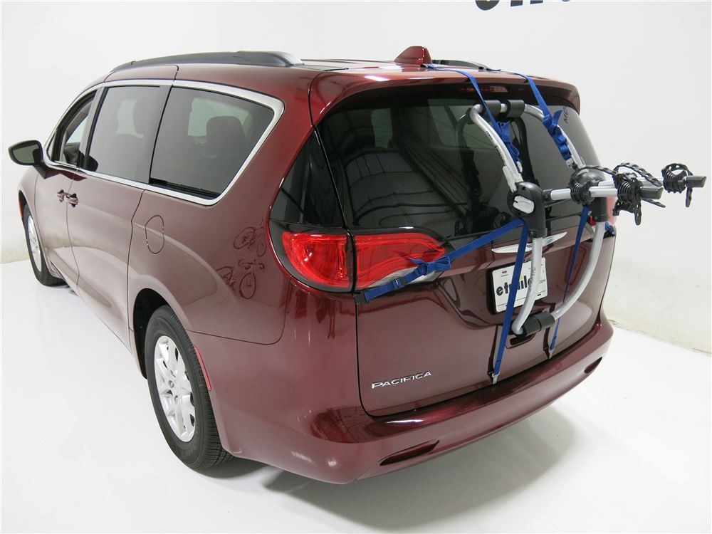 2005 Chrysler Pacifica Thule Gateway XT 2Bike Rack Trunk Mount