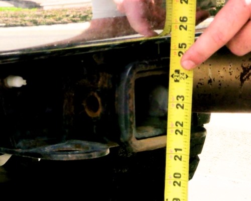 Closeup - Measuring to top of hitch